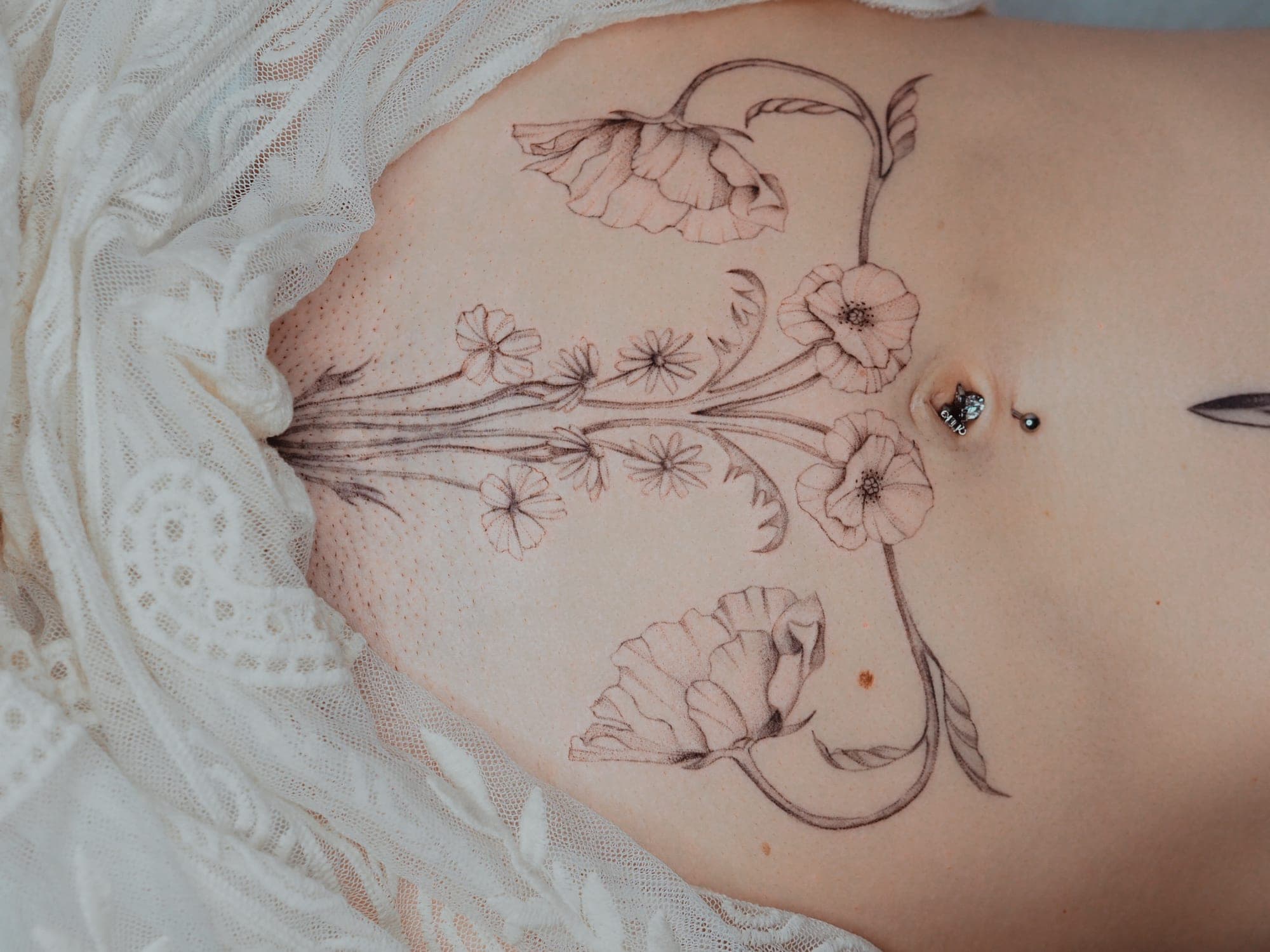 Uterus – Illustrativ von Cathi, Bloom at Night Köln
