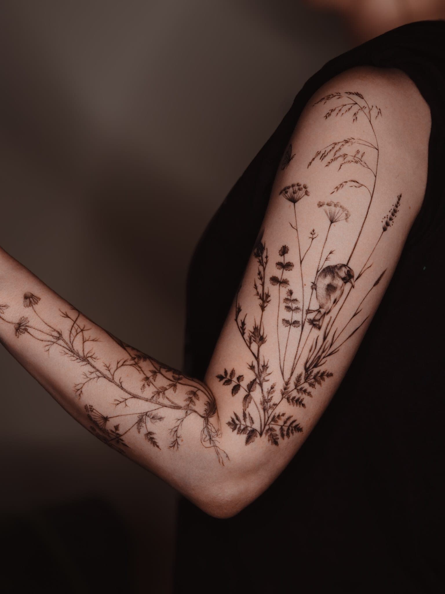 Wildflower Sleeve – Fineline, Illustrativ, Ornamente von Cathi, Bloom at Night Köln