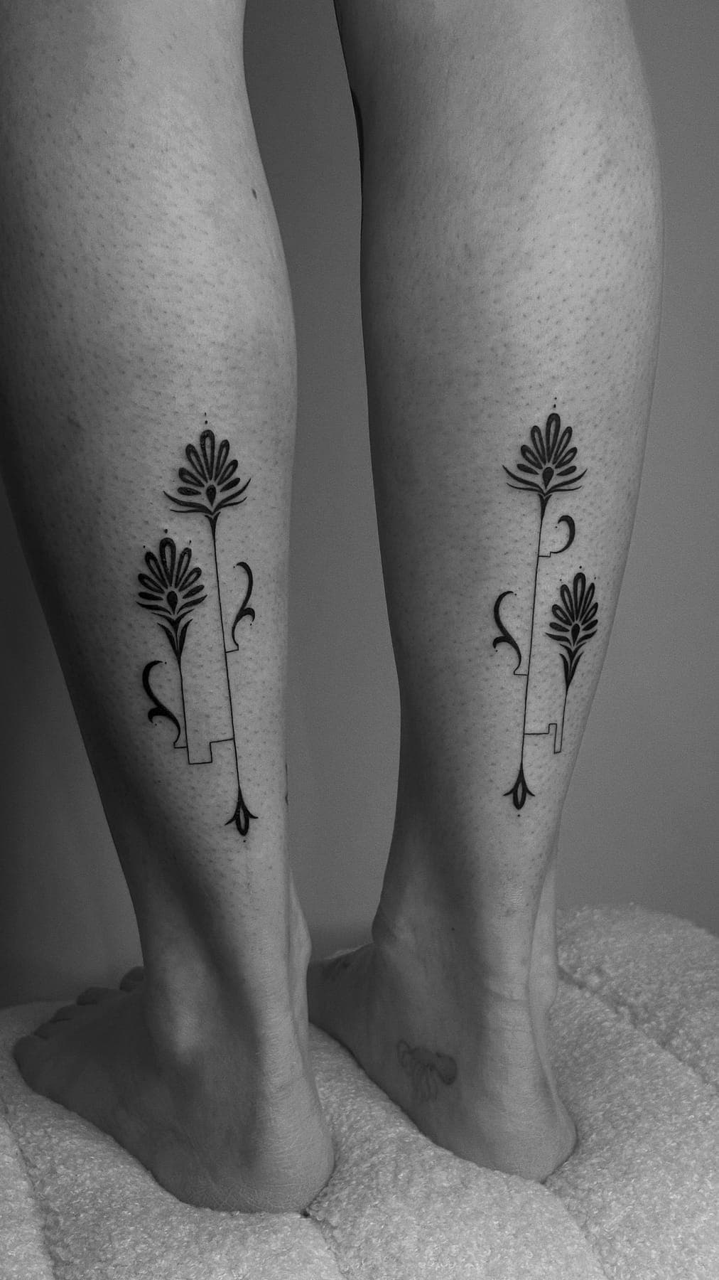 FullSizeRender – Grafisch, Linework, Ornamente von Lea, Bloom at Night Köln