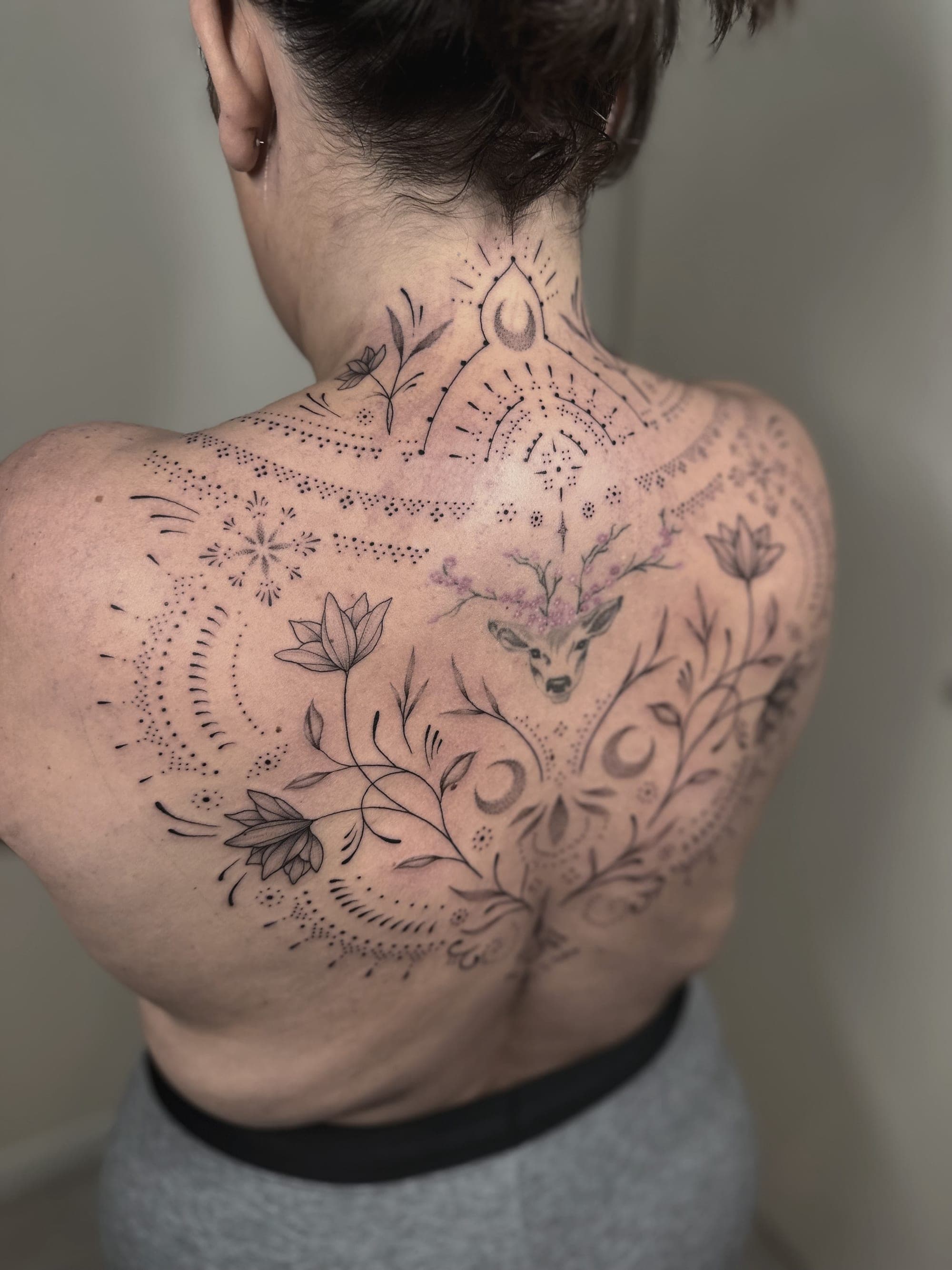 Floral Ornament Linework – Fineline, Illustrativ, Linework, Ornamente von Lena, Bloom at Night Köln