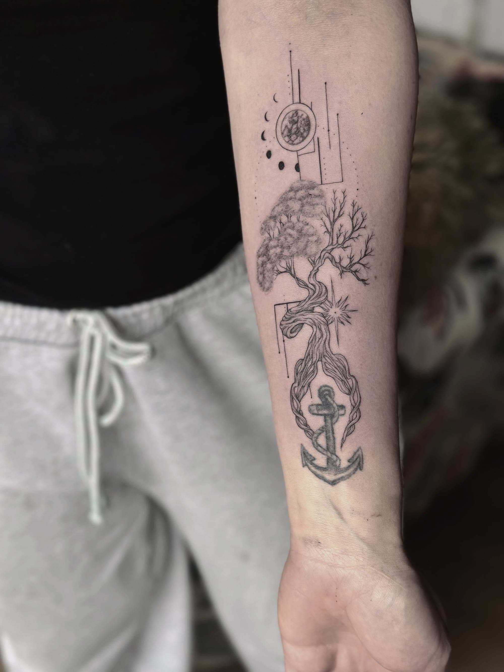 Floral Geometrisch 26 – Fineline, Geometrisch, Illustrativ, Linework von Lena, Bloom at Night Köln