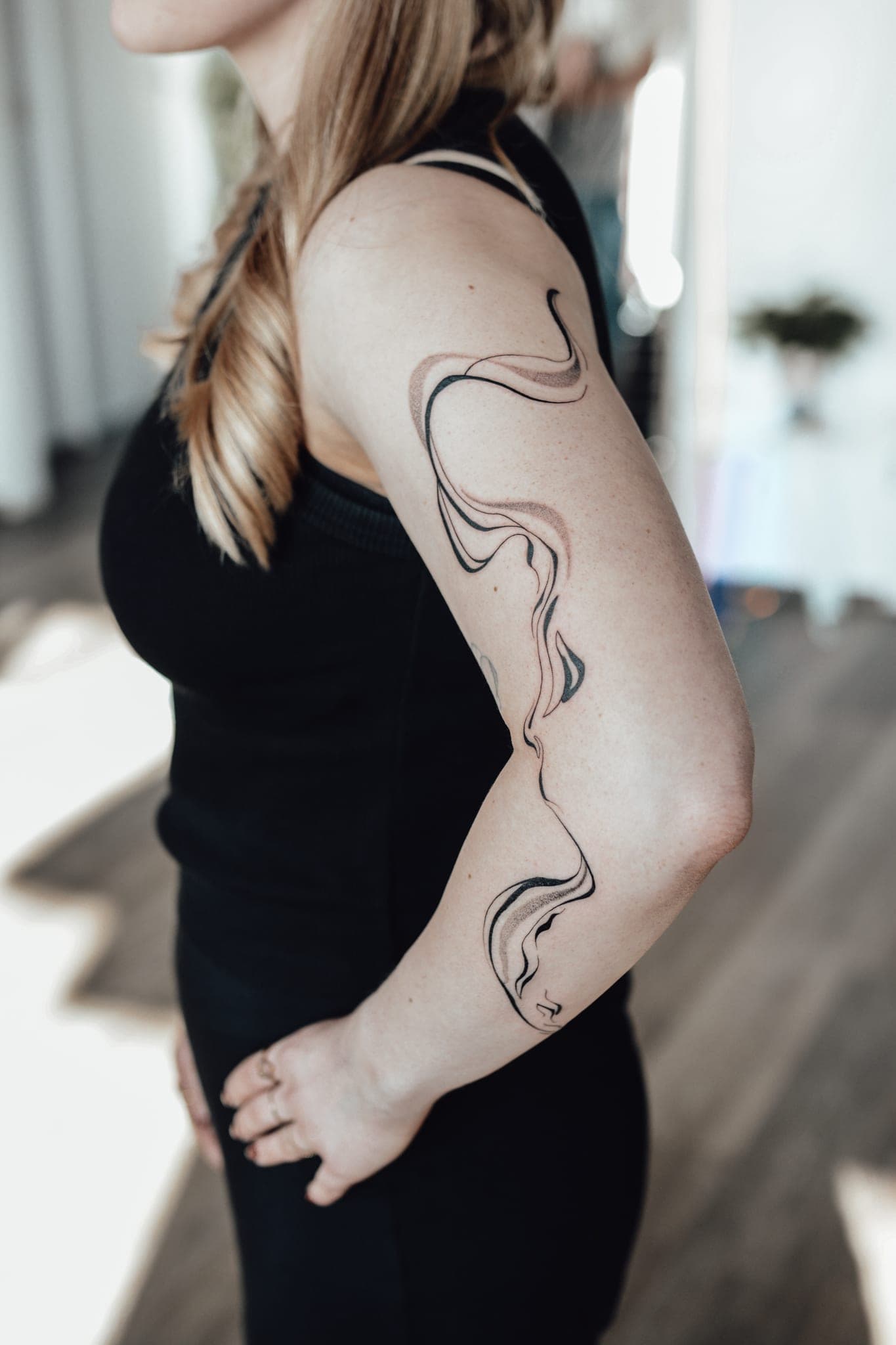Smokey Flow – Abstract, Flow von Natalie, Bloom at Night Köln