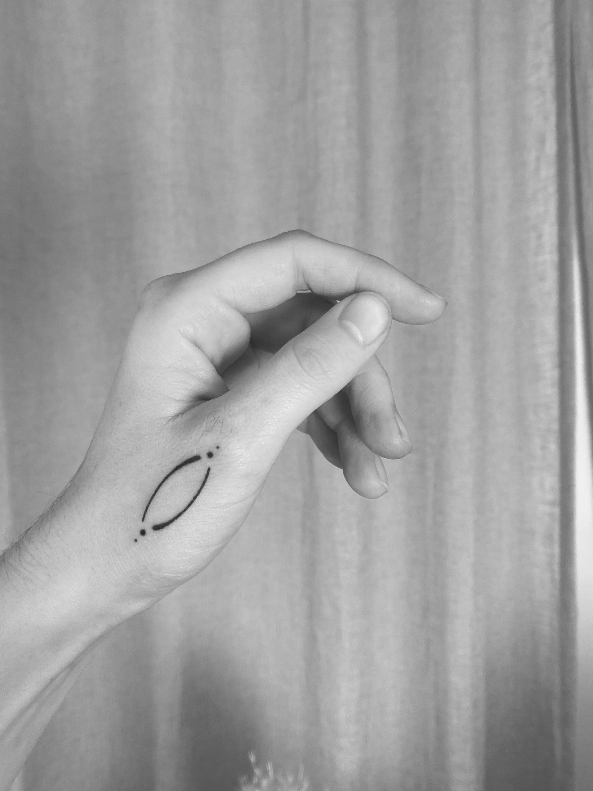 Handpoke 2 – Handpoke von Patricia, Bloom at Night Köln